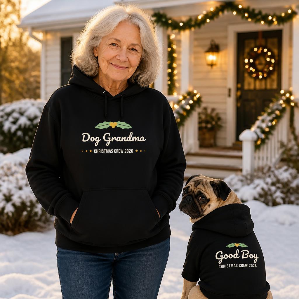 modelo:christmas-crew-2026:contexto:dog-grandma-christmas-hoodie-jean__2__gpt-image-2-low